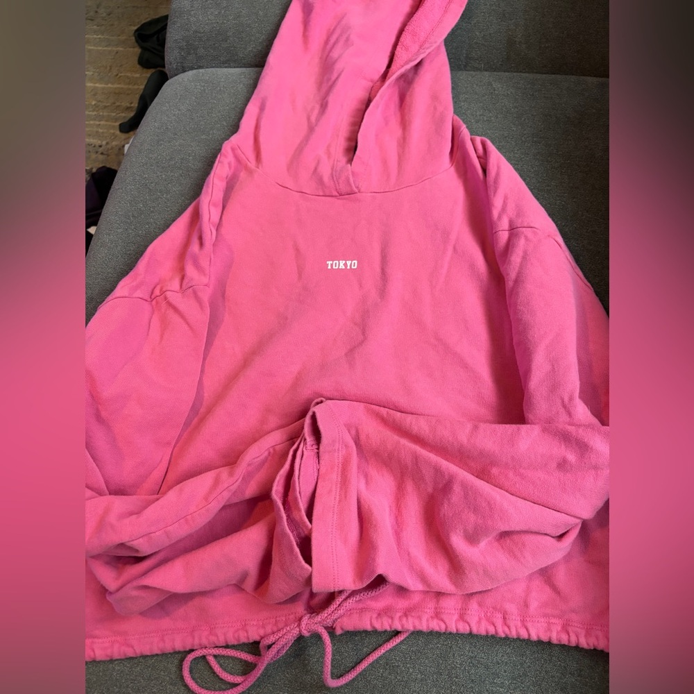 pink sweatshirt